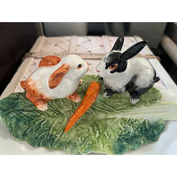 Majolica Other - Vntg Majolica Serving Dish/Platter Bunnies With Carrot